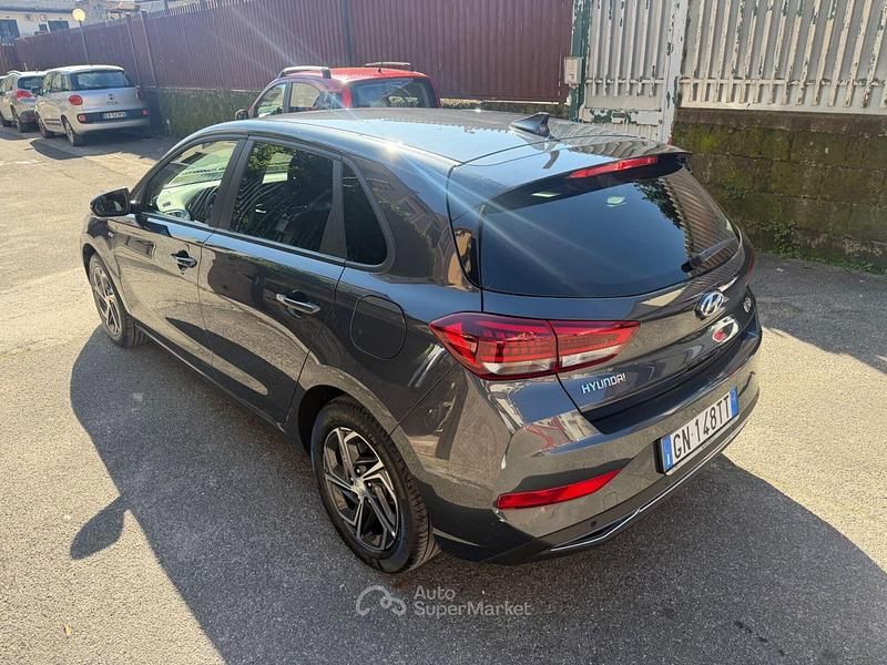 Usata Hyundai i30 N Line 120 CV (88 kW) 2023 Grigio Berlina