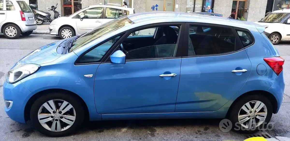 Usata Hyundai ix20 90 CV (66 kW) 2011 Bluazzurro Utilitaria