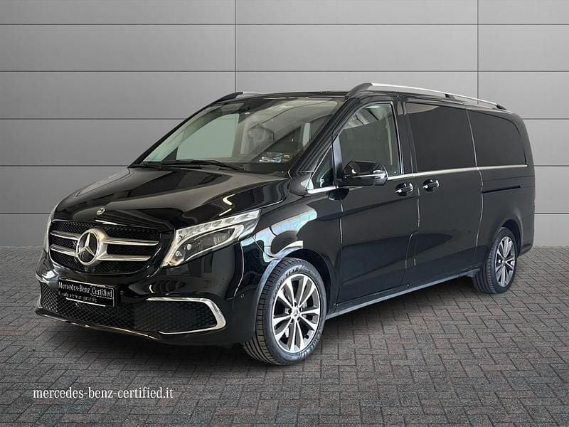 Usata Mercedes 300 Business 239 CV (175 kW) 2020 Nero ossidiana metallizzato Monovolume