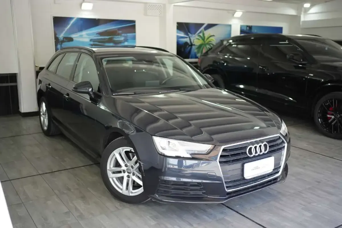 Usata Audi A4 150 CV (110 kW) 2016 Nero Station wagon