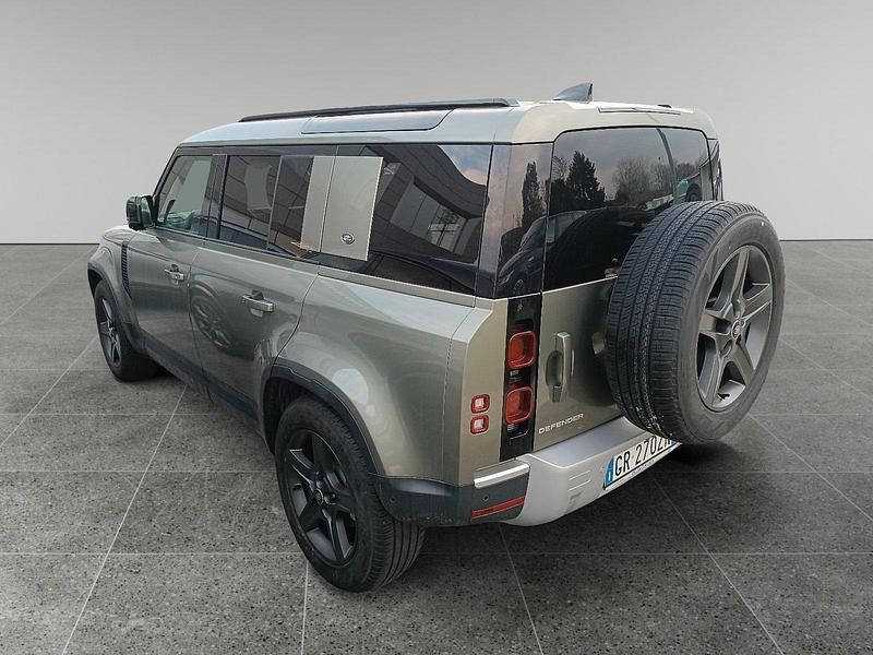Usata Land Rover Defender SE 249 CV (183 kW) 2024 Pangea green SUV
