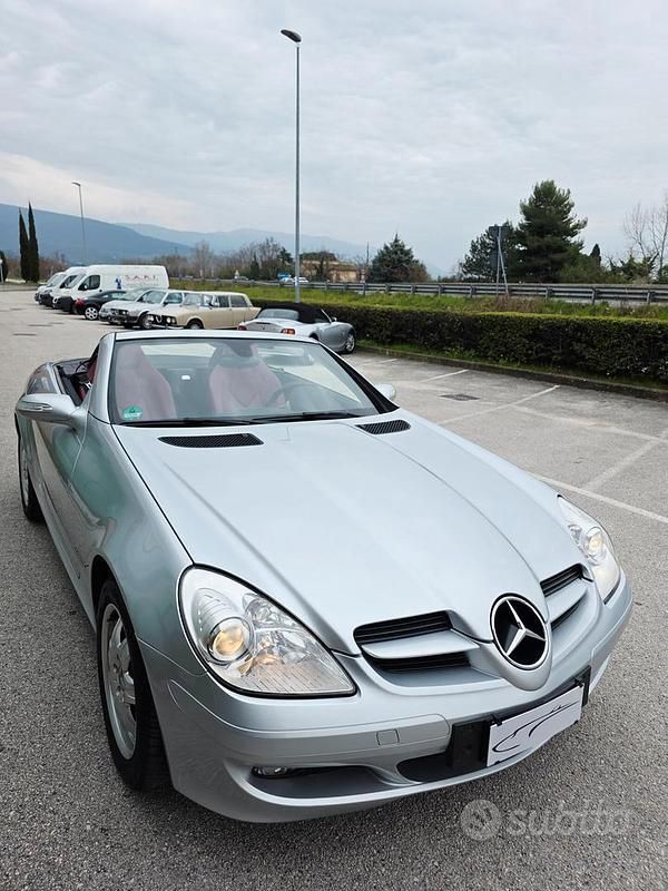 Usata Mercedes SLK200 163 CV (119 kW) 2004 Grigio Cabrio