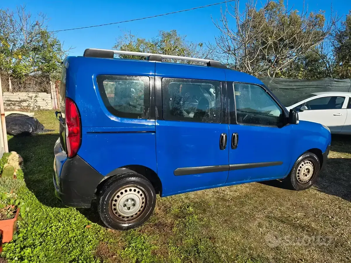 Usata Fiat Doblò Pop 105 CV (77 kW) 2014 Blu Monovolume