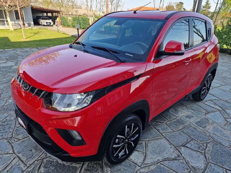 Rosso Usata 2021 Mahindra KUV100 SUV | 11.900 € (Cara) - Immagine 1/4
