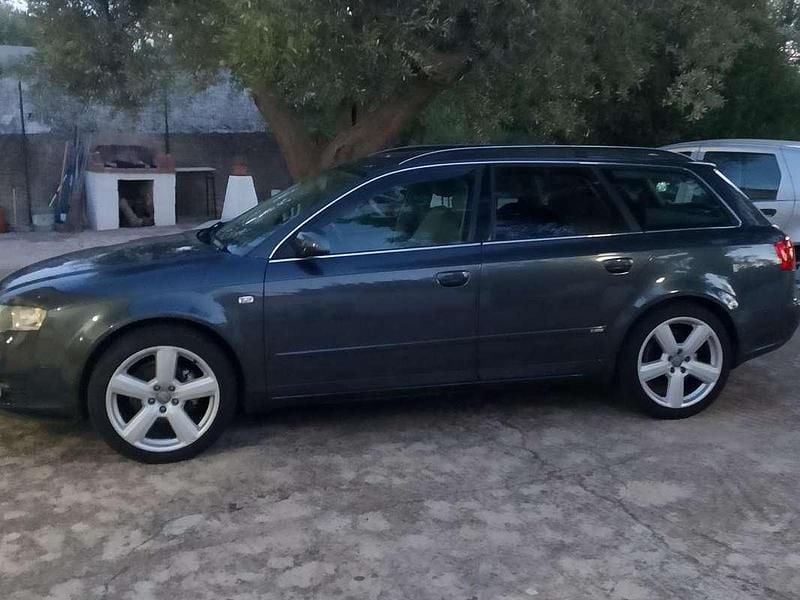 Grigio Usata 2006 Audi A4 Ambiente Station wagon | 4800 € (Molto cara) - Immagine 1/4