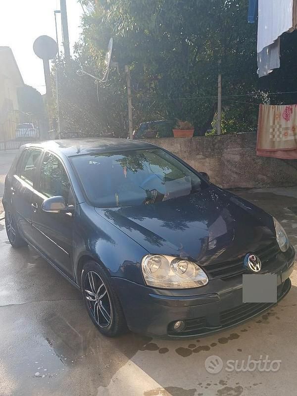 Usata VW Golf IV 140 CV (102 kW) 2005 Blu Berlina
