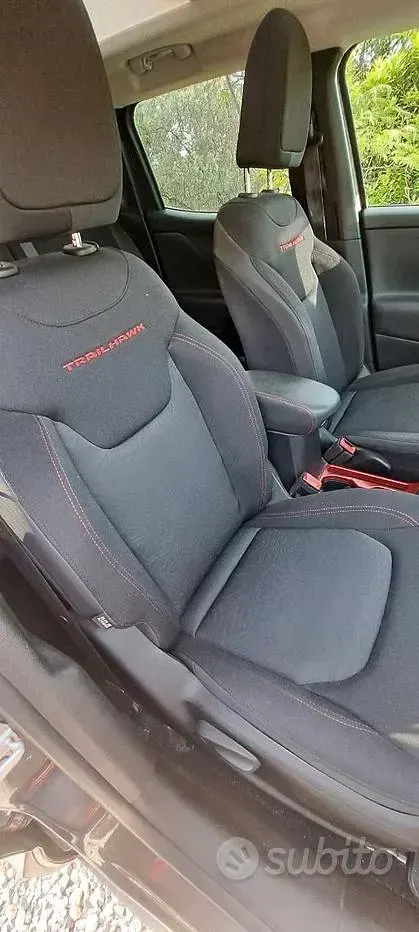 Usata Jeep Renegade Trailhawk 170 CV (125 kW) 2018 Grigio SUV