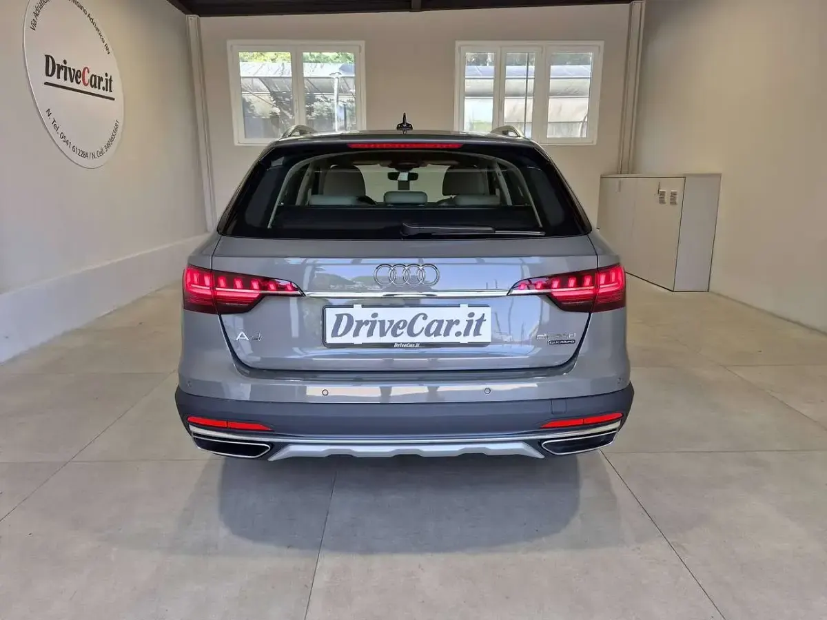 Usata Audi A4 Allroad Ambiente 204 CV (150 kW) 2023 Grigio chronos met. Station wagon