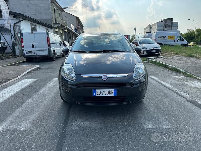 Usata Fiat Punto Evo Dynamic 65 CV (47 kW) 2010 Nero Utilitaria