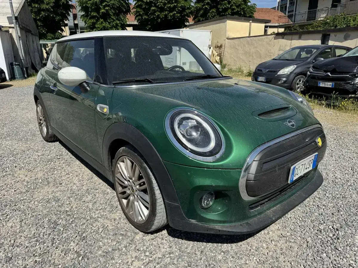 Usata Mini Cooper SE 75 kW (102 CV) 2020 Verde Utilitaria