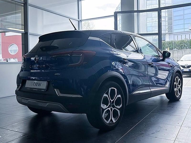 Usata Renault Captur Techno 143 CV (105 kW) 2023 Blu iron + tetto nero etoilé SUV