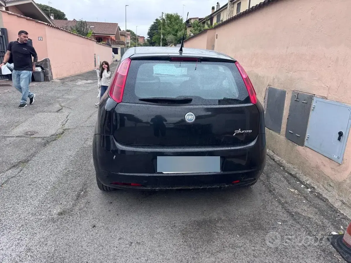 Usata Fiat Grande Punto 75 CV (55 kW) 2007 Nero Utilitaria