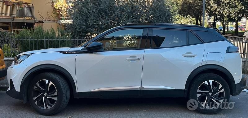 Usata Peugeot 2008 GT-line 131 CV (96 kW) 2020 Bianco SUV