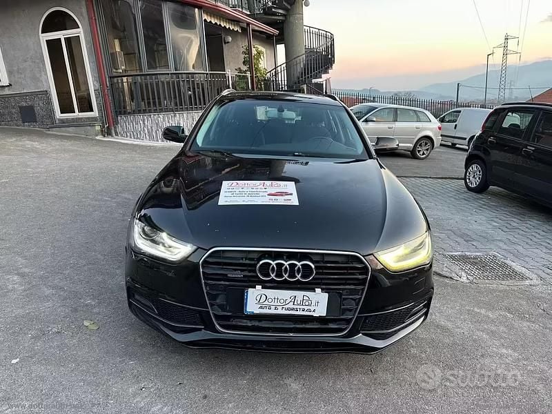 Usado Audi A4 177 CV (130 kW) 2013 Negro Familiar