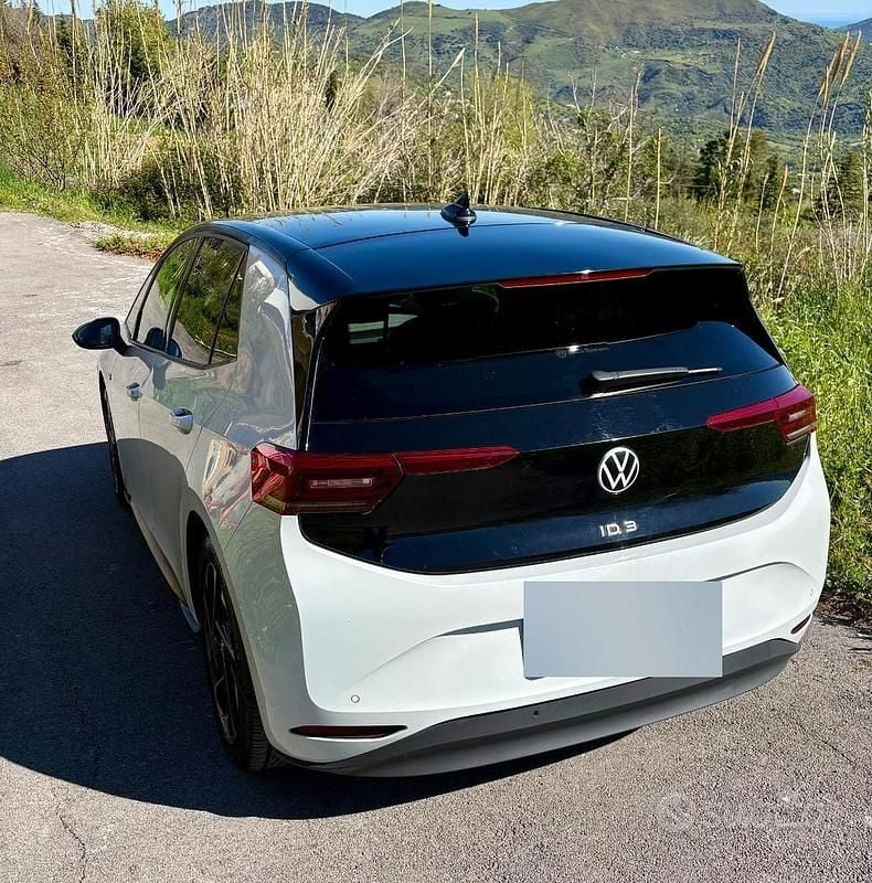 Usata VW ID.3 Pro 150 kW (204 CV) 2020 Bianco Utilitaria