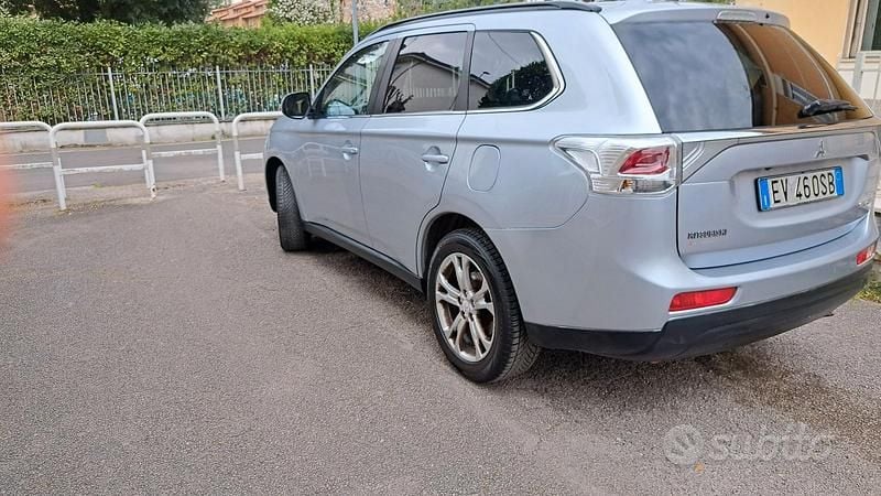 Usata Mitsubishi Outlander 150 CV (110 kW) 2014 Grigio SUV