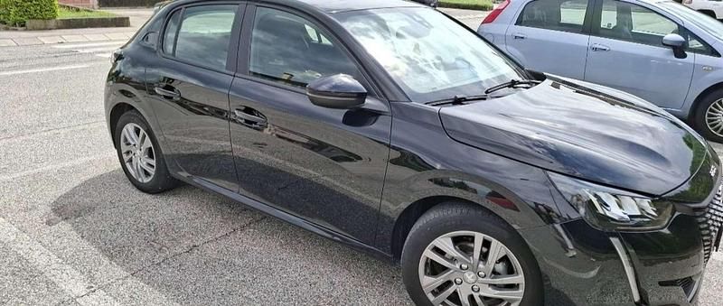 Usata Peugeot 208 Active 75 CV (55 kW) 2020 Nero Utilitaria