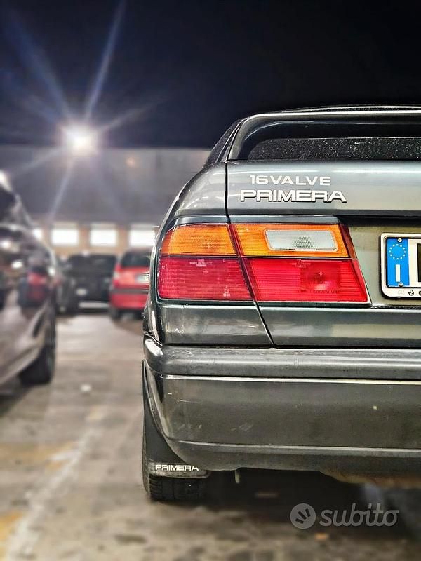 Usata Nissan Primera 97 CV (71 kW) 1990 Grigio Station wagon