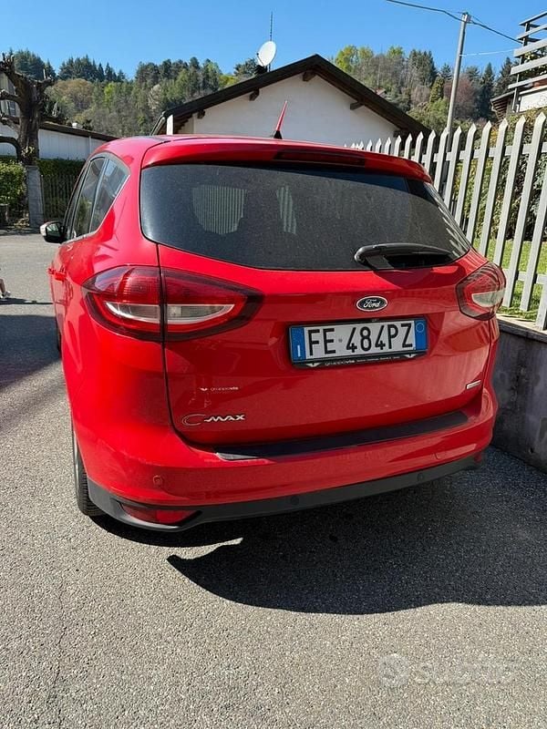 Usata Ford C-MAX 125 CV (91 kW) 2016 Rosso Monovolume
