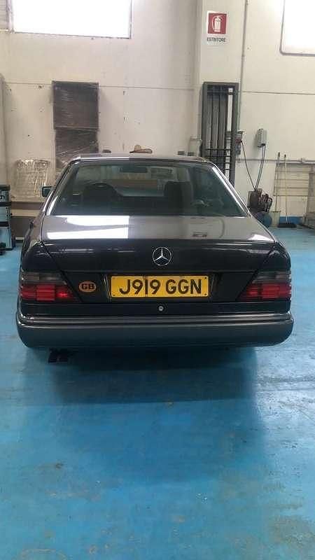 Usata Mercedes E300 220 CV (161 kW) 1991 Coupé
