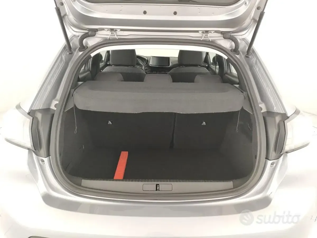 Usata Peugeot 208 Active 75 CV (55 kW) 2022 Grigio Utilitaria