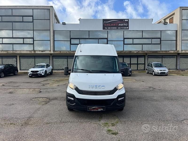 Usata Iveco Daily 156 CV (114 kW) 2018 Bianco Berlina