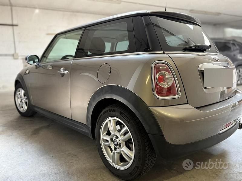 Usata Mini ONE 98 CV (72 kW) 2012 Grigio Utilitaria