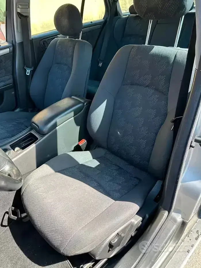 Usata Mercedes 200 163 CV (119 kW) 2003 Grigio Station wagon