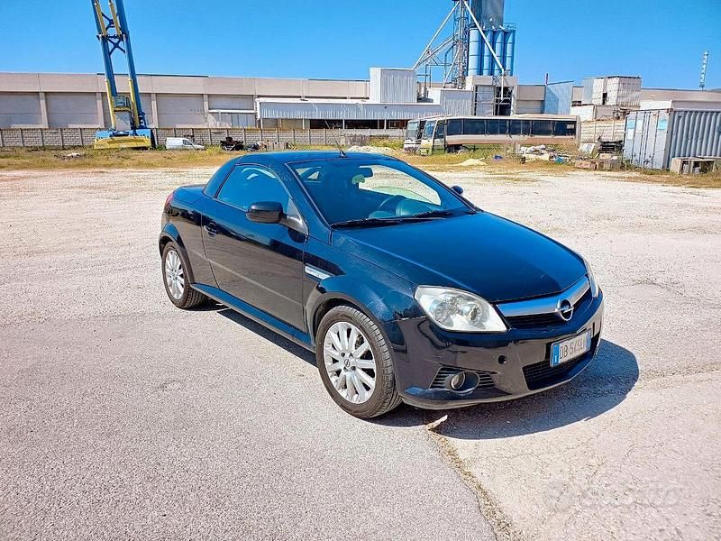 Occasion Opel Tigra 69 ch (50 kW) 2005 Noir Cabriolet
