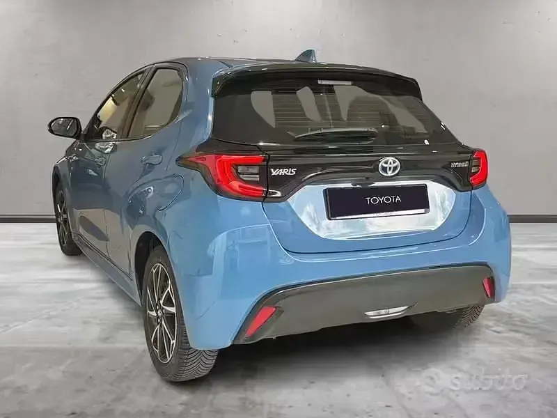 Usata Toyota Yaris Hybrid Trend 2021 Blu Berlina