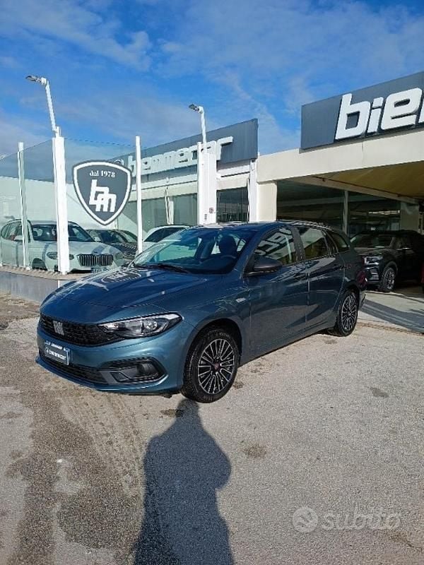 Usata Fiat Tipo Cross 101 CV (74 kW) 2023 Grigio Station wagon