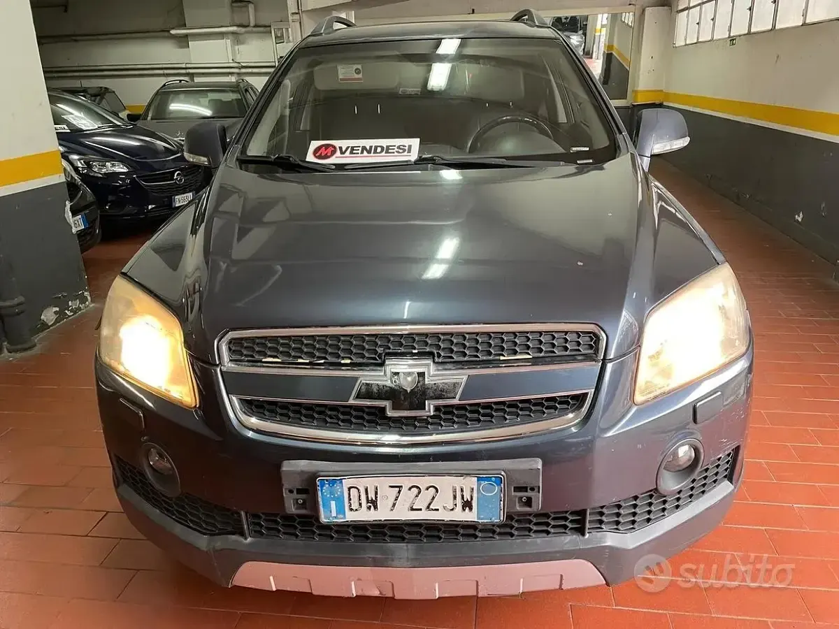 Usata Chevrolet Captiva Sport 150 CV (110 kW) 2009 Grigio SUV