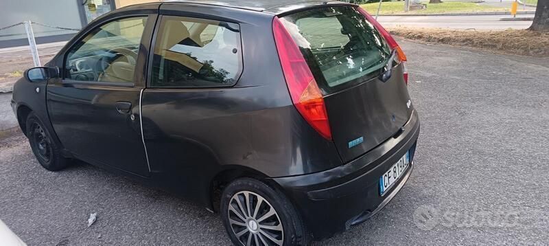 Usata Fiat Punto 80 CV (58 kW) 2003 Nero Utilitaria