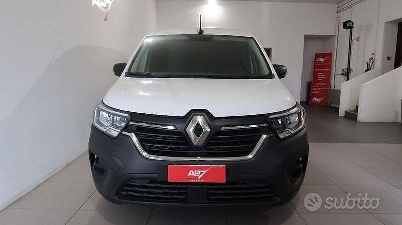 Usata Renault Kangoo 116 CV (85 kW) 2023 Bianco Monovolume