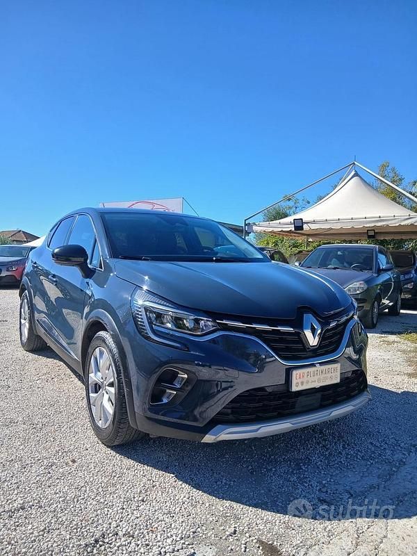 Usata Renault Captur Intens 101 CV (74 kW) 2022 Grigio SUV