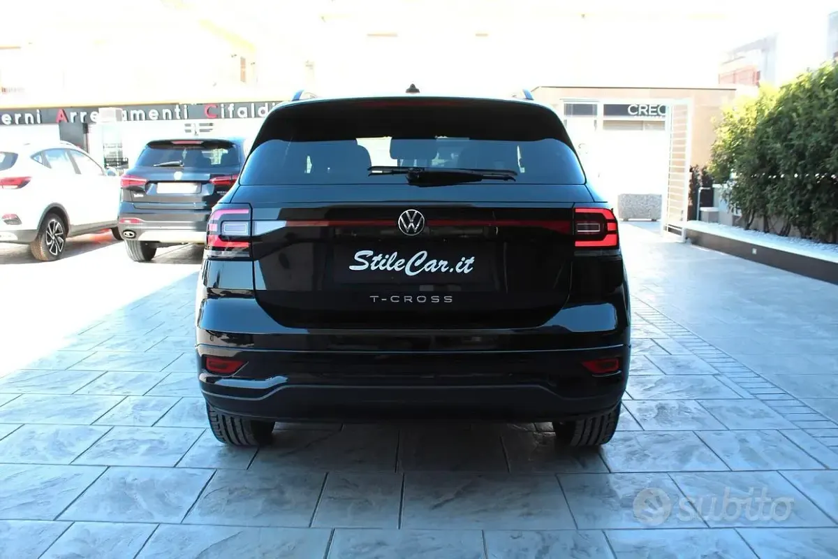 Usata VW T-Cross Sport 110 CV (80 kW) 2022 Nero SUV