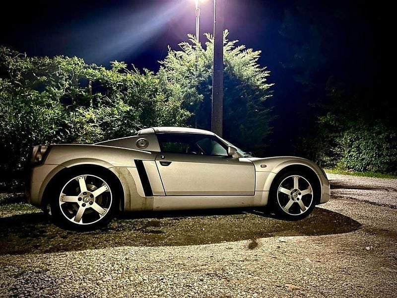 Usata Opel Speedster 147 CV (108 kW) 2006 Grigio Cabrio