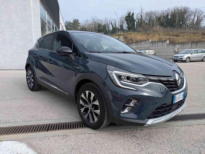 Usata Renault Captur Techno 101 CV (74 kW) 2023 Blu SUV