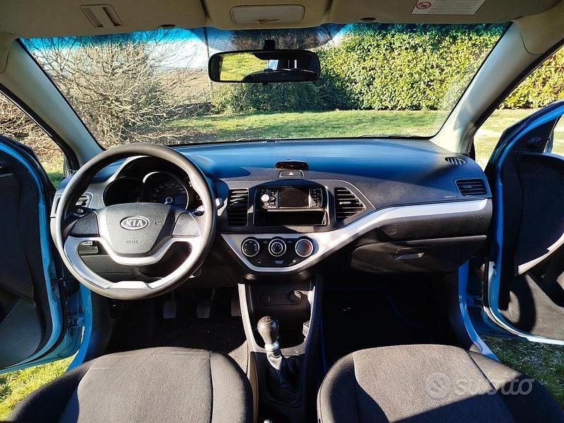 Usata Kia Picanto 67 CV (49 kW) 2014 Blu Utilitaria