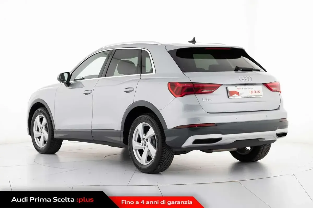 Usata Audi Q2 Advanced 150 CV (110 kW) 2025 Argento SUV
