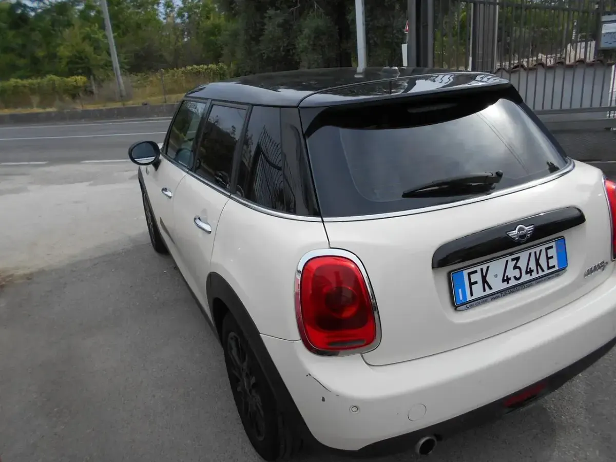 Usata Mini One D 116 CV (85 kW) 2017 Beige Utilitaria