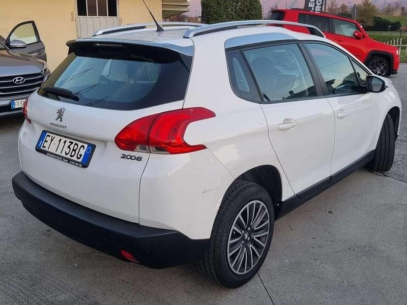 Usata Peugeot 2008 Active 68 CV (50 kW) 2014 Bianco SUV