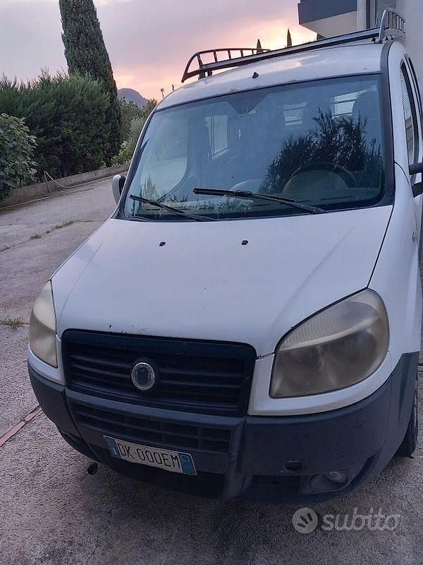 Usata Fiat Doblò 105 CV (77 kW) 2007 Monovolume