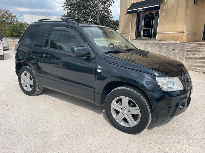 Usata Suzuki Grand Vitara 129 CV (94 kW) 2006 Nero SUV