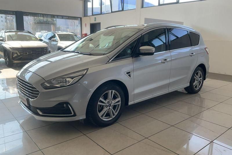 Begagnad Ford S-MAX Business Edition 150 HK (110 kW) 2021 Minibuss