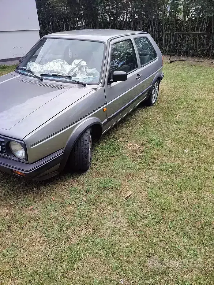 Usata VW Golf II 73 CV (53 kW) 1988 Grigio Utilitaria