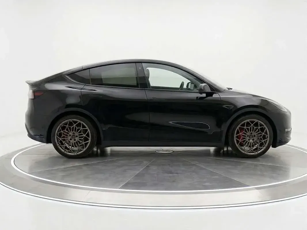 Usata Tesla Model Y Performance 155 kW (211 CV) 2023 Nero SUV