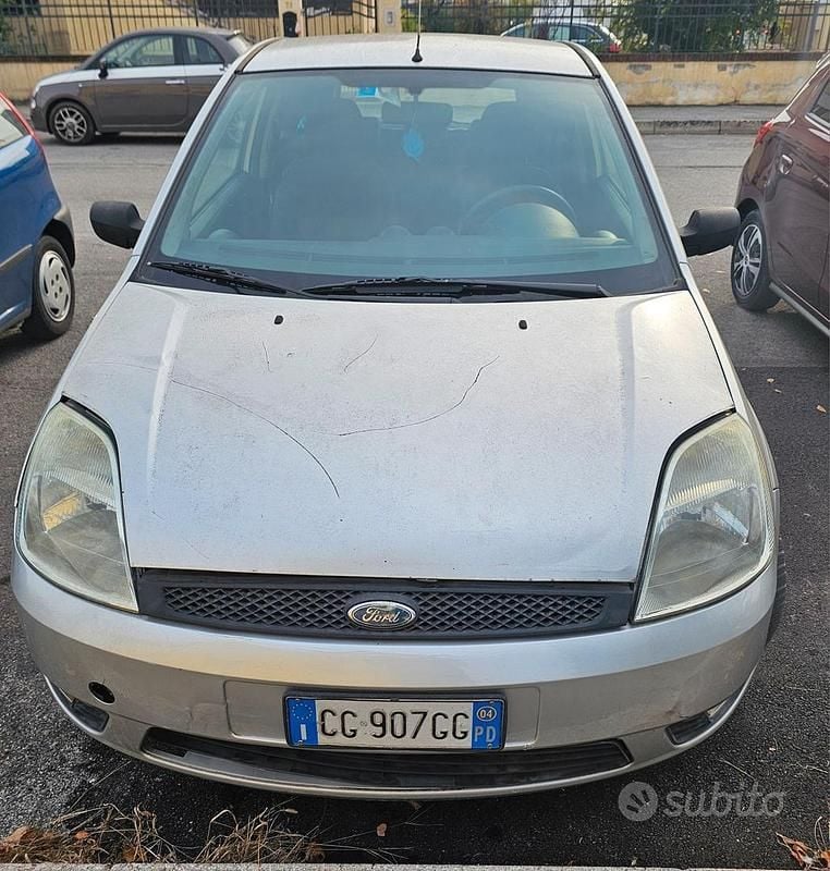 Usata Ford Fiesta 2004 Utilitaria