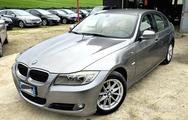 Usata BMW 316 116 CV (85 kW) 2011 Grigio Berlina