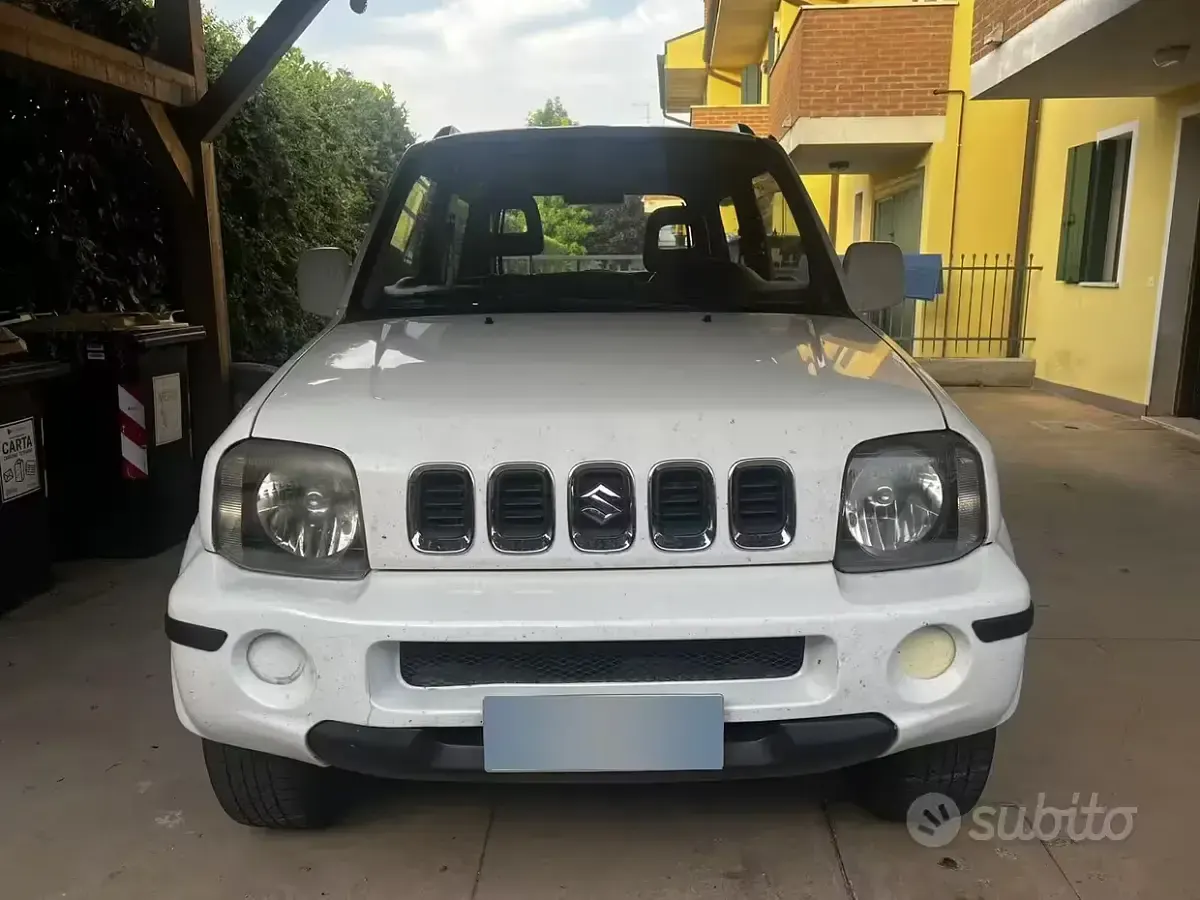 Usata Suzuki Jimny 86 CV (63 kW) 2005 Bianco SUV